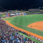 EN VIDEO | Falla eléctrica dejó a oscuras el estadio Monumental de Caracas previo al juego de Venezuela y Cuba