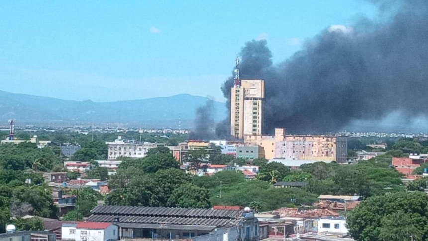 EN VIDEO | Más de 20 heridos por incendio de gran magnitud en hotel de Coro este 5Ago