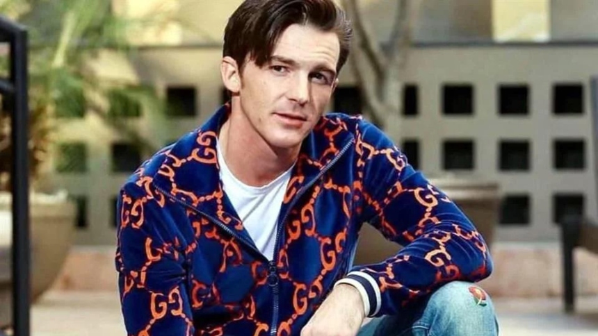 El actor y cantante Drake Bell confesó que fue víctima de abuso sexual y acusó a un trabajador de Nickelodeon.