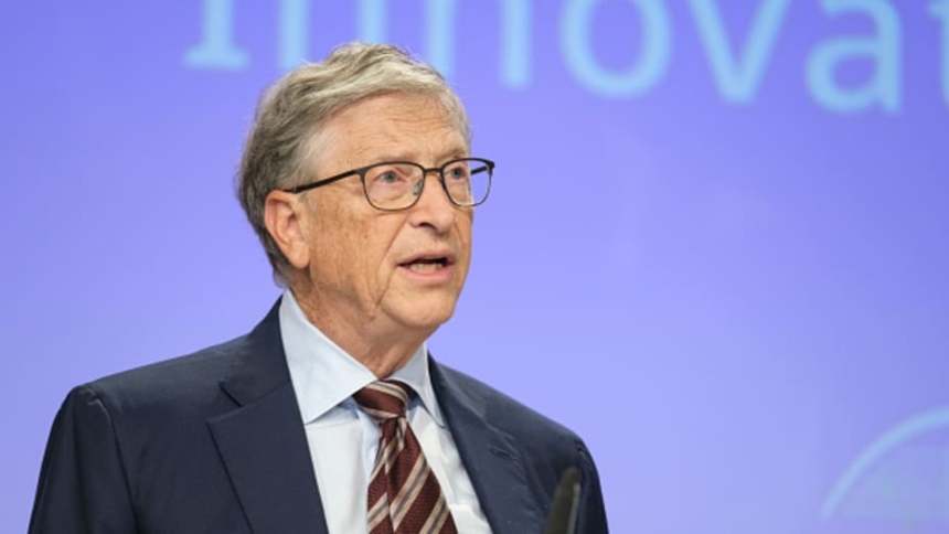 ¿A qué edad deberían tener celular los jóvenes? Lo que dice el magnate tecnológico Bill Gates