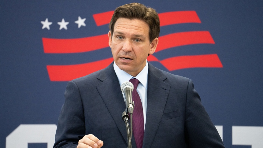 Ron DeSantis promulgó una nueva ley que afecta al registro de votantes en Florida. El gobernador estado EEUU firmó una lista de 10 proyectos