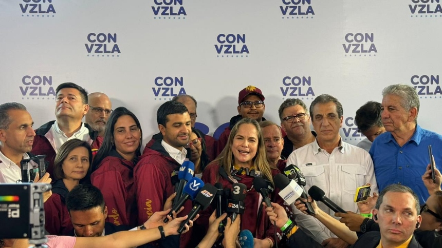 María Beatriz Martínez, presidente de Primero Justicia (PJ), instó a los venezolanos a regresar a los centros y apoyar testigos escrutinio