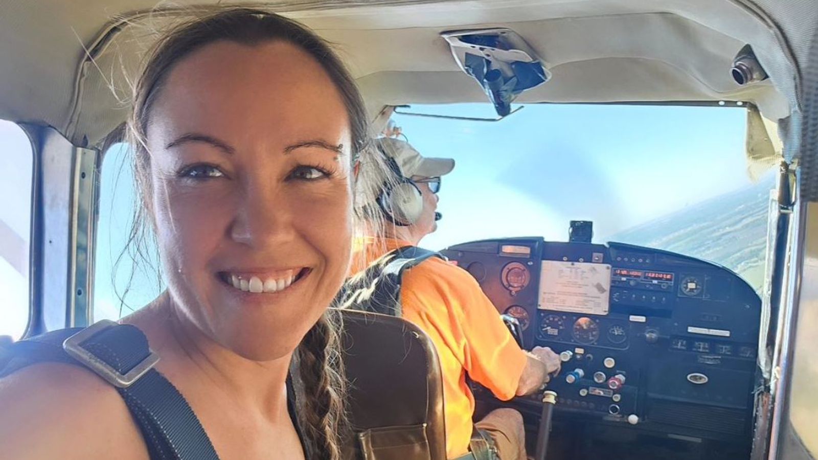 Mujer murió tras chocar contra la hélice de un avión en aeródromo de Kansas